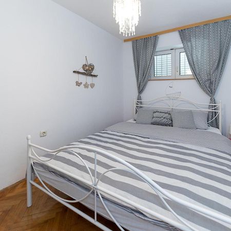 Sea House Lea Apartment โนวีวีโนดอลสกี ภายนอก รูปภาพ