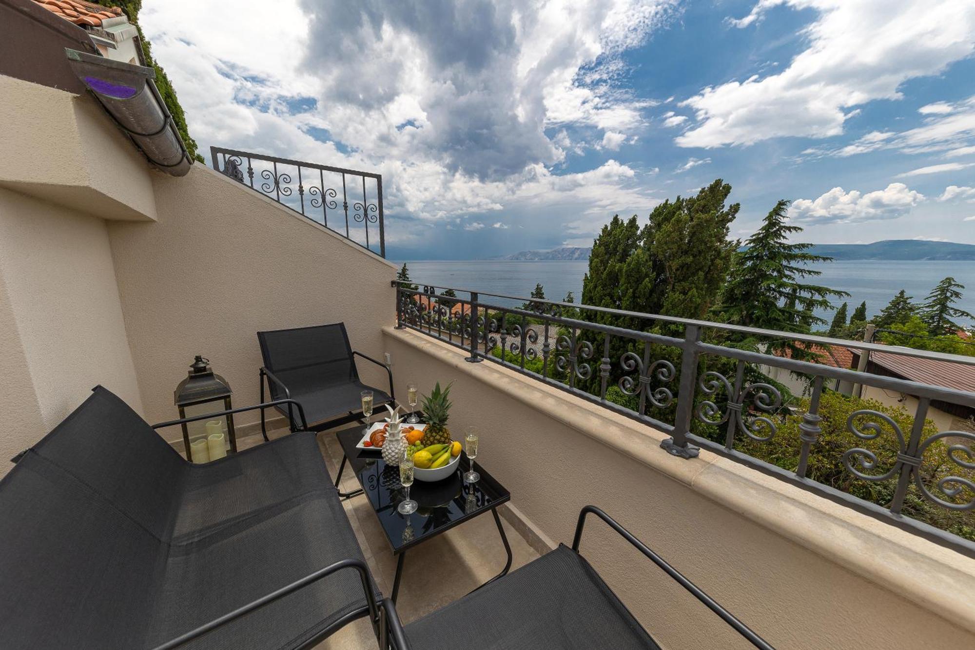 Sea House Lea Apartment โนวีวีโนดอลสกี ภายนอก รูปภาพ