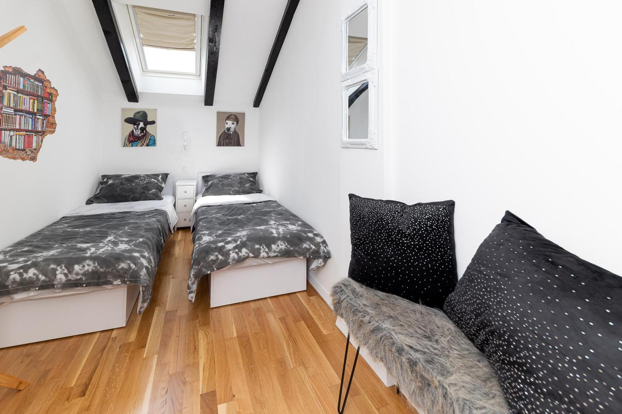 Sea House Lea Apartment โนวีวีโนดอลสกี ภายนอก รูปภาพ