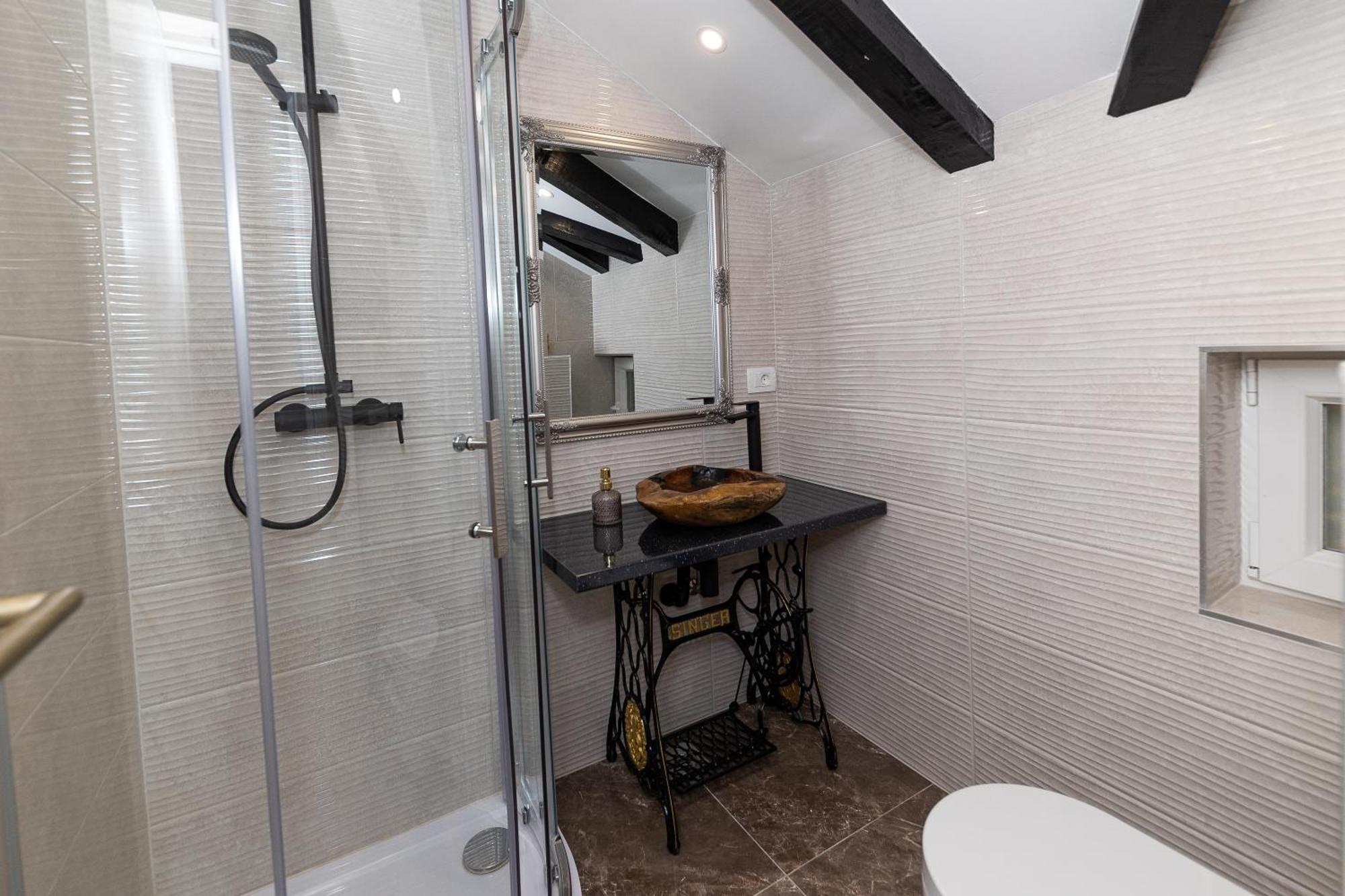 Sea House Lea Apartment โนวีวีโนดอลสกี ภายนอก รูปภาพ