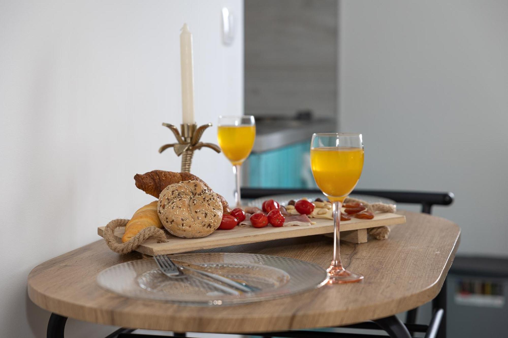 Sea House Lea Apartment โนวีวีโนดอลสกี ภายนอก รูปภาพ